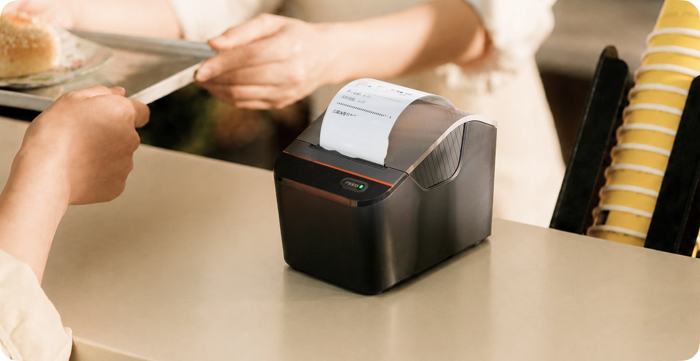 Imprimante de tickets sur un comptoir